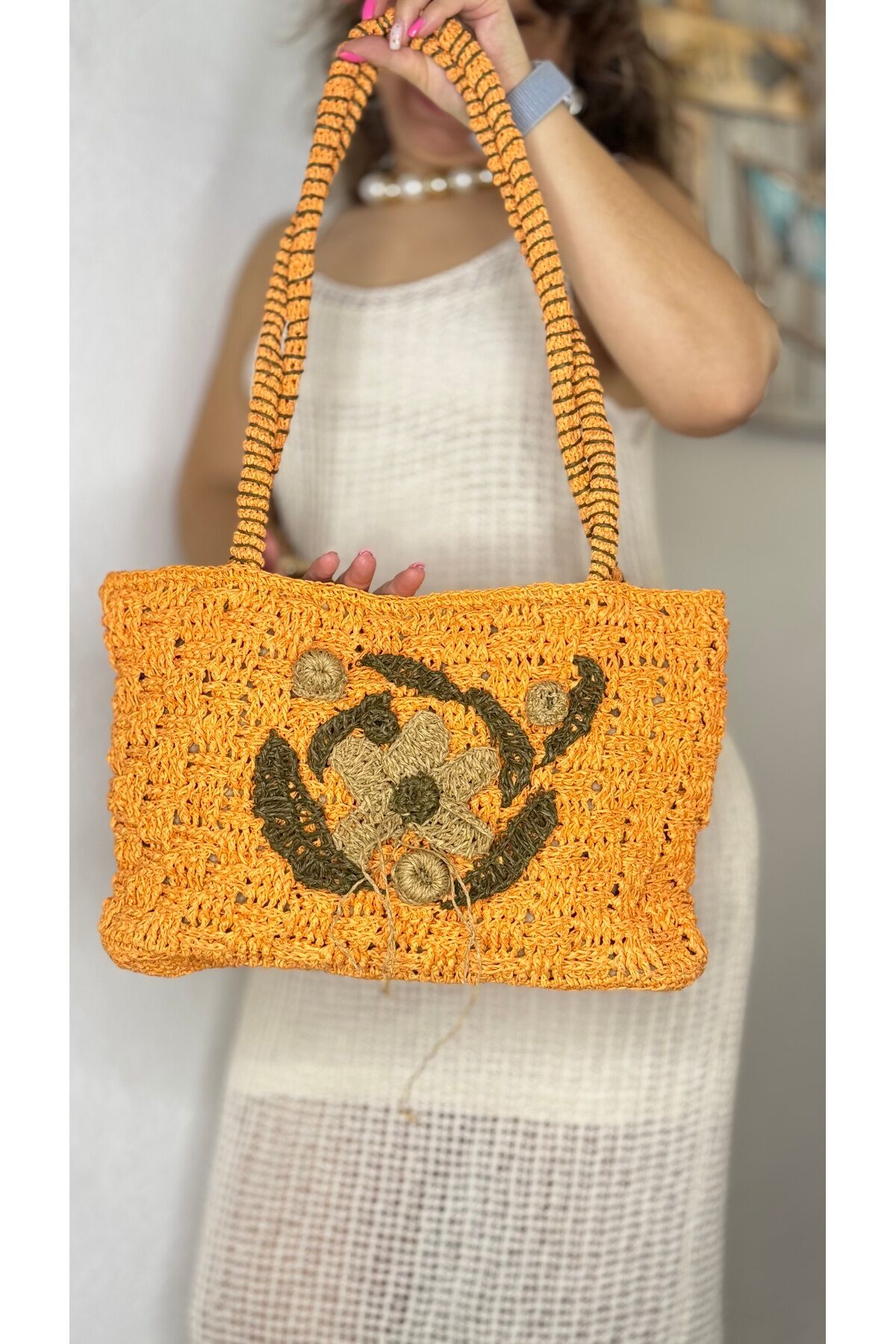 Tamamen kağıt ip el işçiliği önü çiçek süslemeli içi astarlı kadın turuncu kol omuz çantası