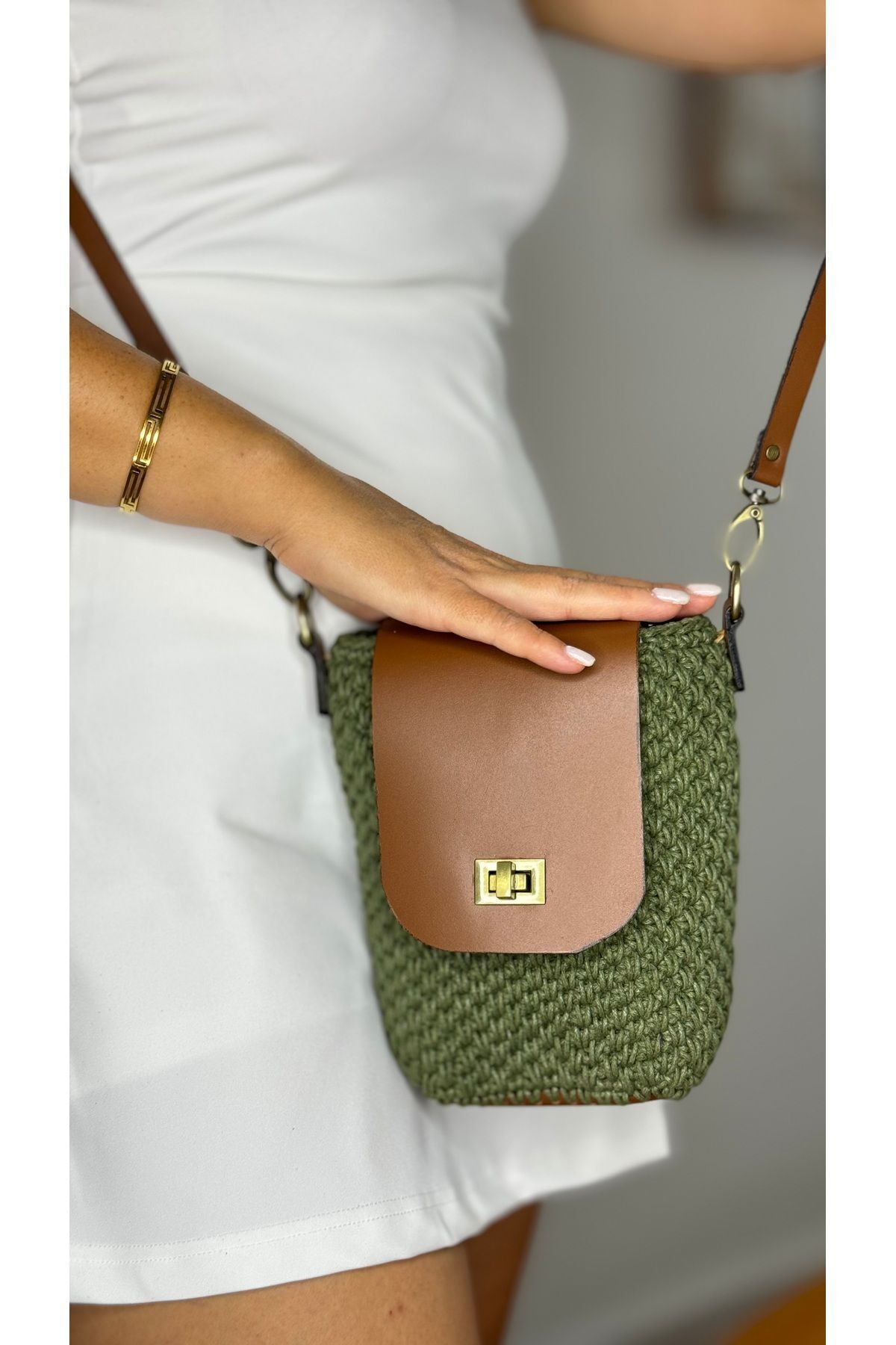 %100 gerçek deri tamamen el örgüsü hasır  postacı çapraz kadın ekru taba yazlık omuz çantası