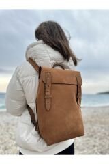 %100 Nubuk Deri Tamamıyla El Işçiliği Sırt Çantası