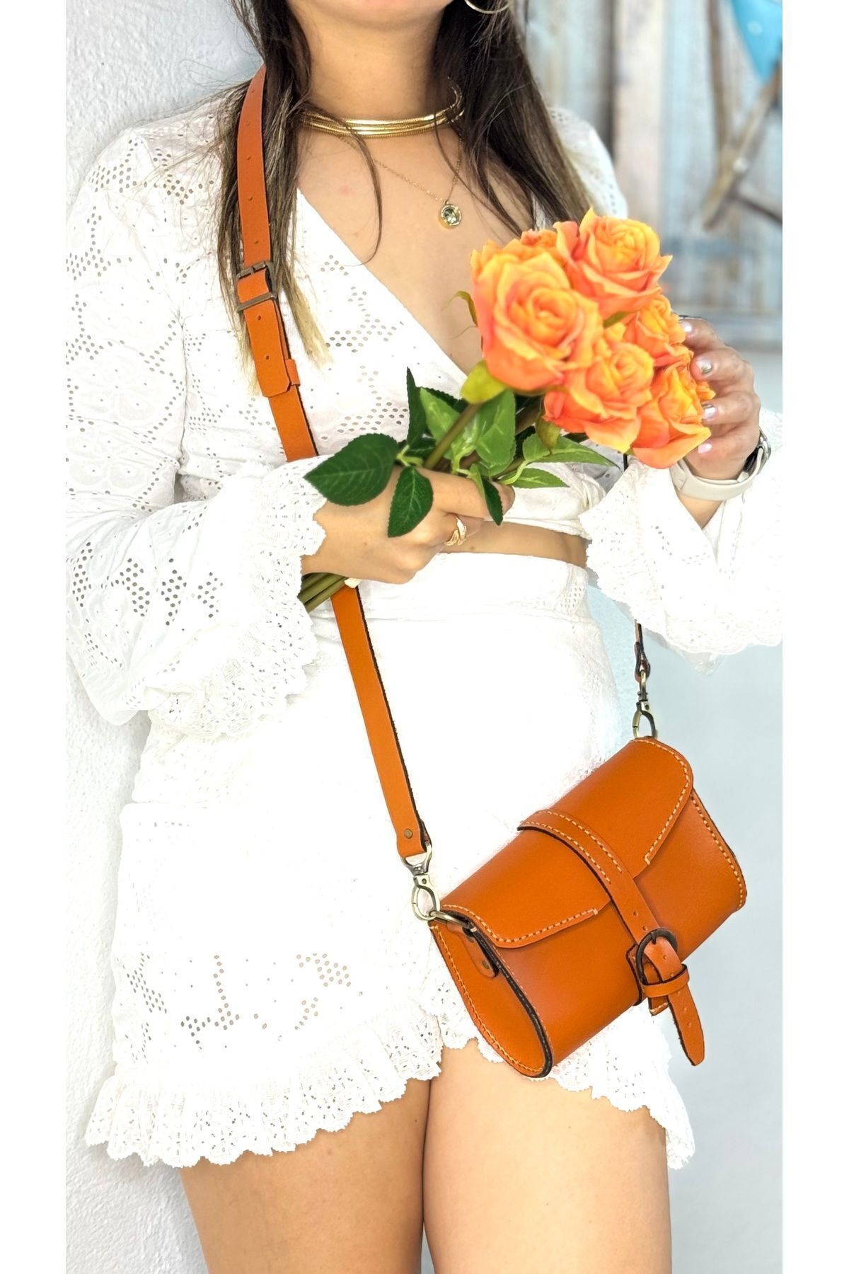 %100 Gerçek Deri Tamamen El Yapımı Tek Gözlü Kadın Turuncu Orange Minimal Postacı Kol Çantası