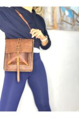 % 100 Hakiki Deri El Yapımı Kahverengi Çanta Postacı Çanta Ayarlanabilir Omuz Askısı 2 Cepli çanta