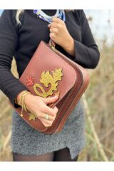%100 Gerçek Deri El Yapımı Çiçek Işlemeli Çift Bölmeli Kahverengi Kadın Postacı Kol Çantası