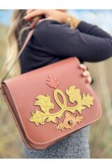 %100 Gerçek Deri El Yapımı Çiçek Işlemeli Çift Bölmeli Kahverengi Kadın Postacı Kol Çantası